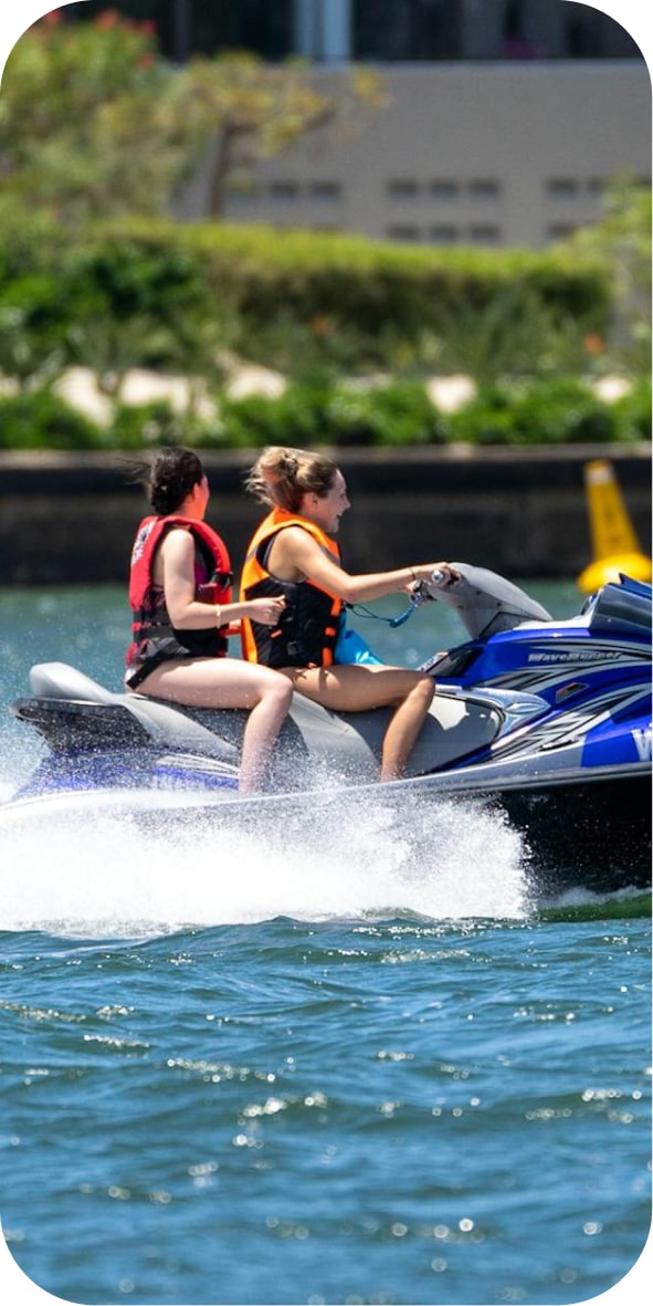 Jet-ski-riding-in-dubai