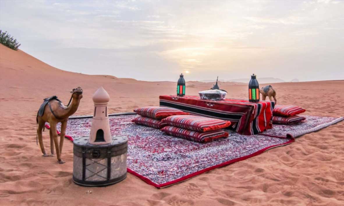 enjoy-campsite-in-desert