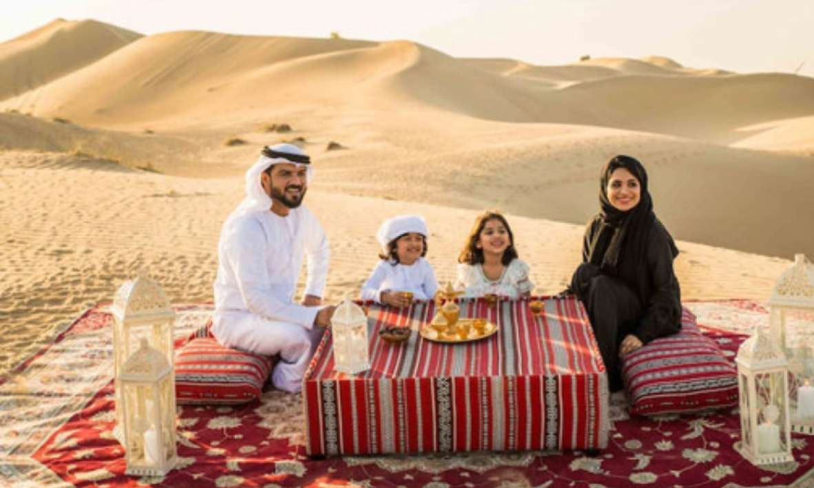 Enjoy-Family-tour-in-desert-safari